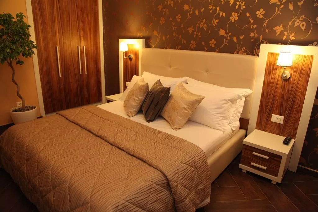 Gold 9 STD DBL 1.jpg